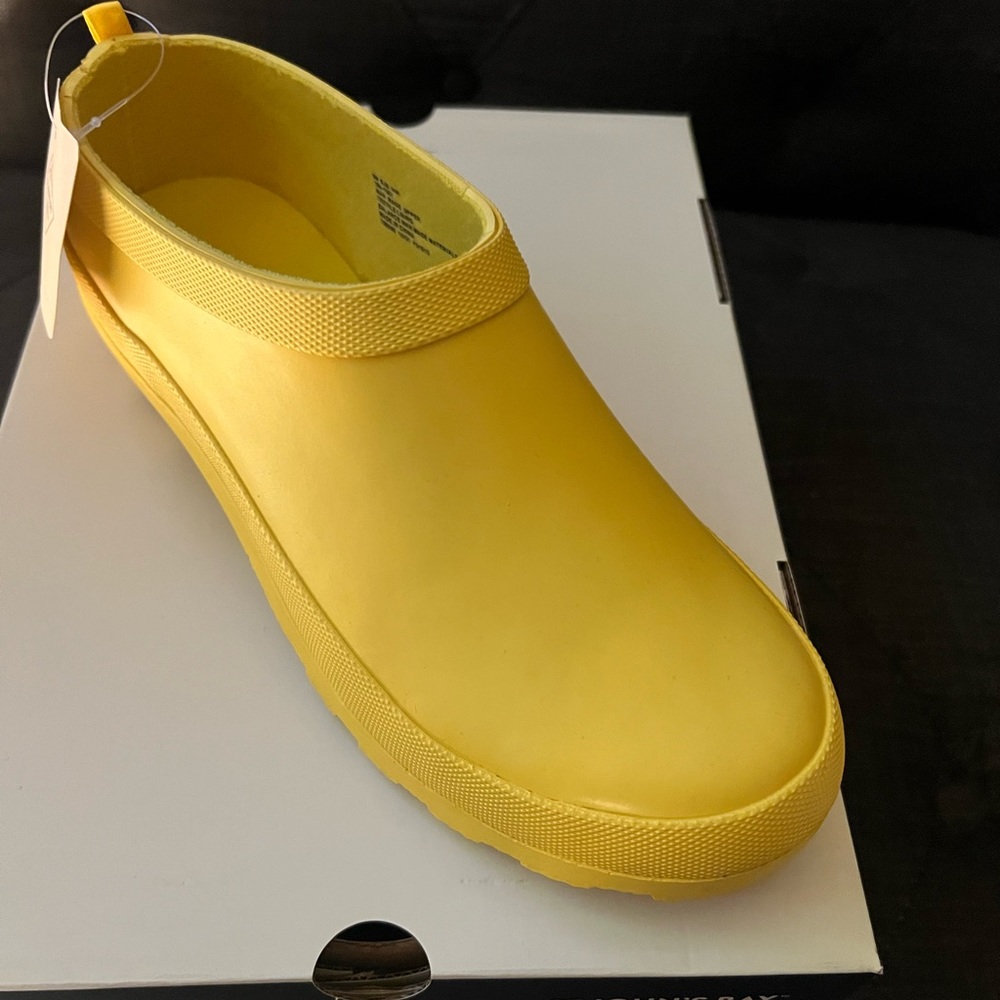 Rain boot